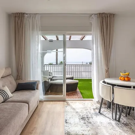 With Jacuzzi In Calp, 70 M², 4 Guests Апартаменты *